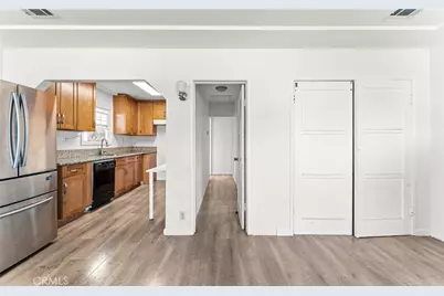 10830 Kalmia, Los Angeles, CA 90059 - Photo 24