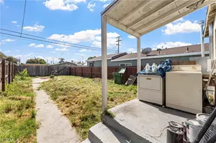 10830 Kalmia, Los Angeles, CA 90059 - Photo 20