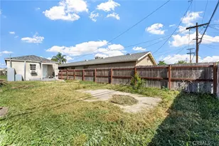 10830 Kalmia, Los Angeles, CA 90059 - Photo 18