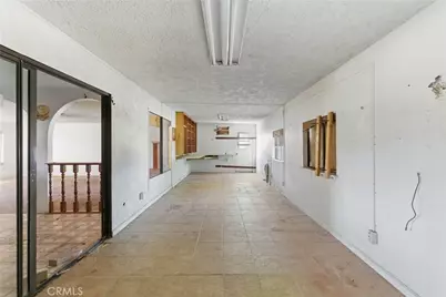 8801 Sorrel, Bakersfield, CA 93307 - Photo 14