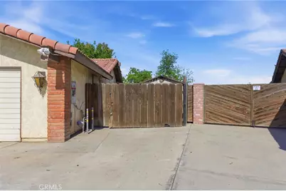 8801 Sorrel, Bakersfield, CA 93307 - Photo 26