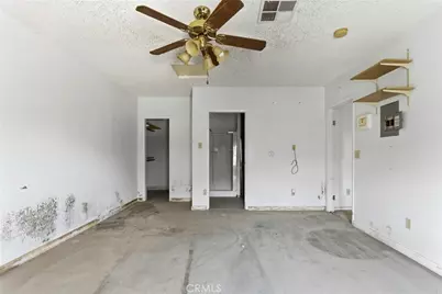 8801 Sorrel, Bakersfield, CA 93307 - Photo 24