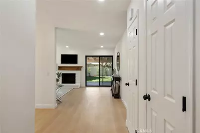 6611 Glade, Woodland Hills, CA 91303 - Photo 6