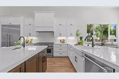 3310 N Mills Avenue, Claremont, CA 91711 - Photo 8