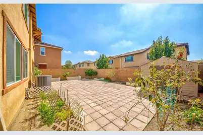 15581 Curry, Fontana, CA 92336 - Photo 34