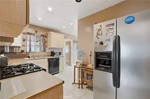 12752 Cowley, Downey, CA 90242 - Photo 38