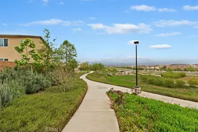 360 Elizabeth Court, Rialto, CA 92377 - Photo 38