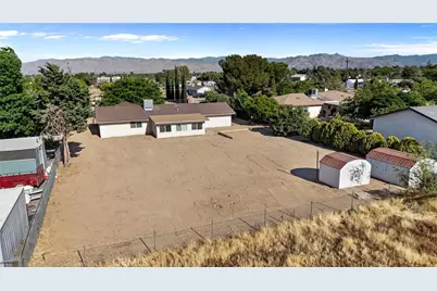 8932 Hickory, Hesperia, CA 92345 - Photo 30