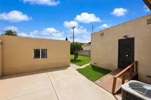 1324 W 101st, Los Angeles, CA 90044 - Photo 16