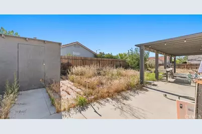 15711 Garnet, Victorville, CA 92394 - Photo 22