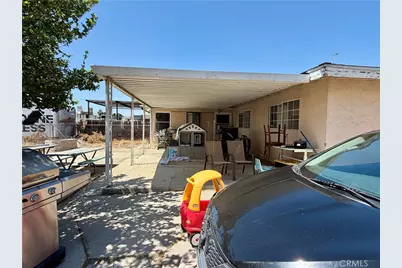 19015 Slover, San Bernardino, CA 92316 - Photo 8