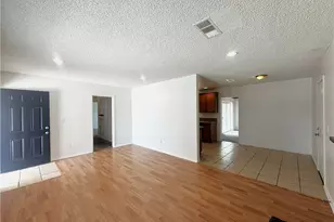 490 Avignon Ct, Riverside, CA 92501 - Photo 4