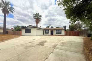 490 Avignon Ct, Riverside, CA 92501 - Photo 2