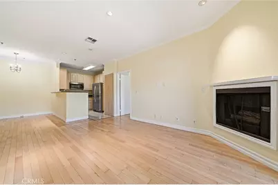 300 N El Molino Avenue #107, Pasadena, CA 91101 - Photo 6