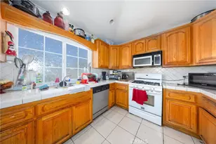 1415 Wildwood St, Colton, CA 92324 - Photo 14