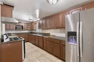5515 N Duxford, Azusa, CA 91702 - Photo 8