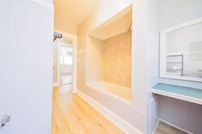 221 S Reno, Los Angeles, CA 90057 - Photo 16