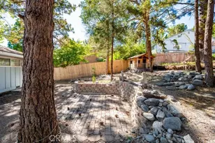2285 Lausanne Dr, Wrightwood, CA 92397 - Photo 16