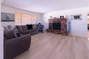 16979 Cherry Hill Dr, Victorville, CA 92395 - Photo 4
