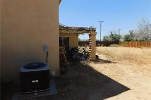9037 S Loop, California City, CA 93505 - Photo 14