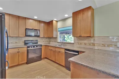 14420 Iroquois Road, Apple Valley, CA 92307 - Photo 12