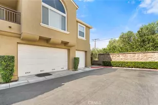 27425 Gentlebrook Ct, Murrieta, CA 92562 - Photo 2