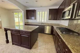 27404 Desert Willow St, Murrieta, CA 92562 - Photo 8
