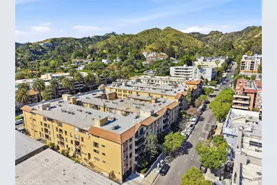 1735 N Fuller Ave #330, Los Angeles, CA 90046 - Photo 42