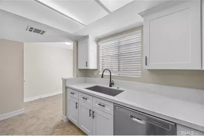 174 W Walnut #B, Rialto, CA 92376 - Photo 8