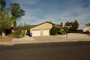 13766 Burning Tree Dr, Victorville, CA 92395 - Photo 2