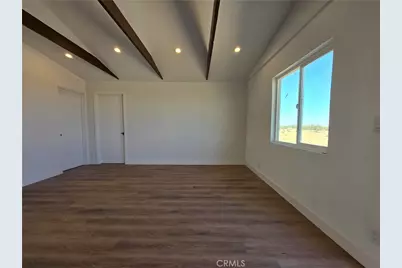 60033 Sespe, Landers, CA 92285 - Photo 6