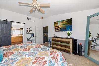 15458 Gatwick Avenue, Fontana, CA 92336 - Photo 22