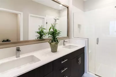 1012 Eucalipto Place, Montebello, CA 90640 - Photo 32