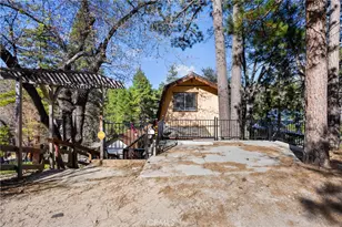 32826 Truman, Running Springs, CA 92382 - Photo 4