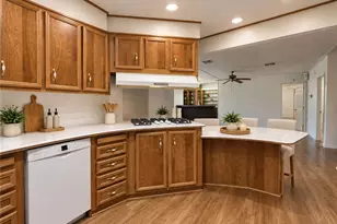 929 E Foothill Blvd, Upland, CA 91786 - Photo 26