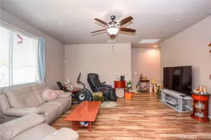 13434 Warren Pl, Victorville, CA 92395 - Photo 14