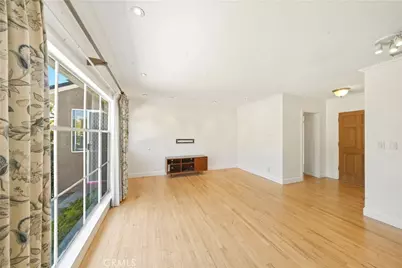 824 N Redondo E, Anaheim, CA 92801 - Photo 12