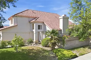 44125 Hunter Ct, Lancaster, CA 93536 - Photo 2