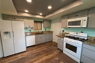 2110 Hawthorne Ct, San Bernardino, CA 92404 - Photo 20