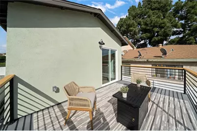 739 W 2nd, San Pedro, CA 90731 - Photo 2