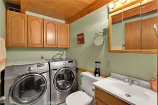 535 Sunderland Ct, Lake Arrowhead, CA 92352 - Photo 14