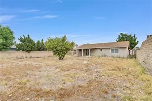 7543 Marconia Ct, Fontana, CA 92336 - Photo 30