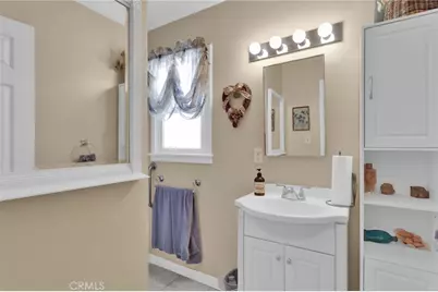 15884 El Centro Street, Hesperia, CA 92345 - Photo 12