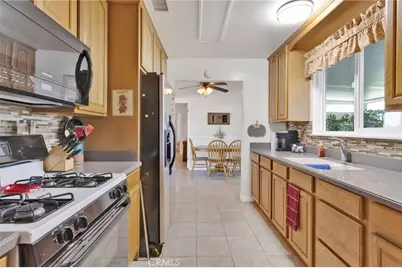 15884 El Centro Street, Hesperia, CA 92345 - Photo 32