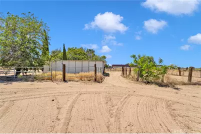 15884 El Centro Street, Hesperia, CA 92345 - Photo 48