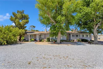 15884 El Centro Street, Hesperia, CA 92345 - Photo 2