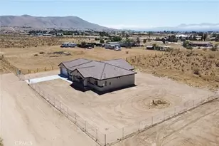 11152 Chipmunk Rd, Apple Valley, CA 92308 - Photo 6
