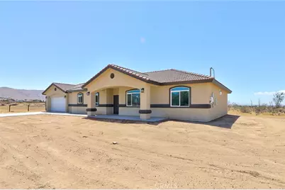 11152 Chipmunk Road, Apple Valley, CA 92308 - Photo 10