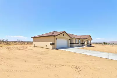 11152 Chipmunk Road, Apple Valley, CA 92308 - Photo 14