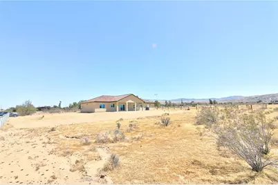 11152 Chipmunk Road, Apple Valley, CA 92308 - Photo 24